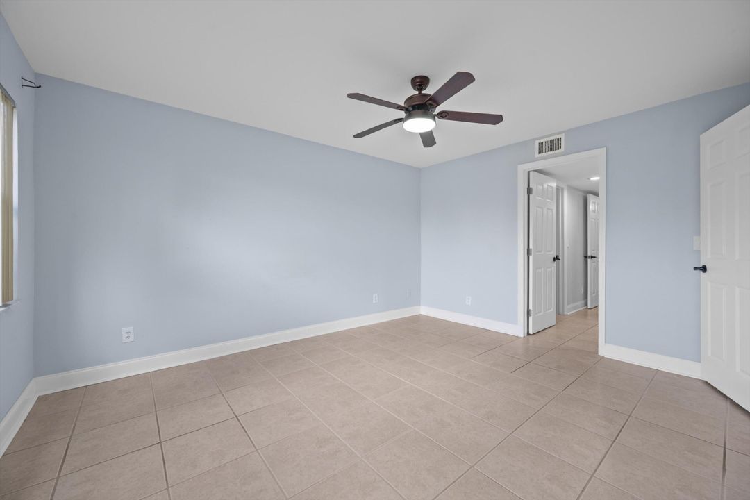 待售: $385,000 (2 贝兹, 2 浴室, 1180 平方英尺)