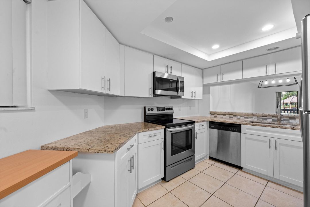 待售: $385,000 (2 贝兹, 2 浴室, 1180 平方英尺)