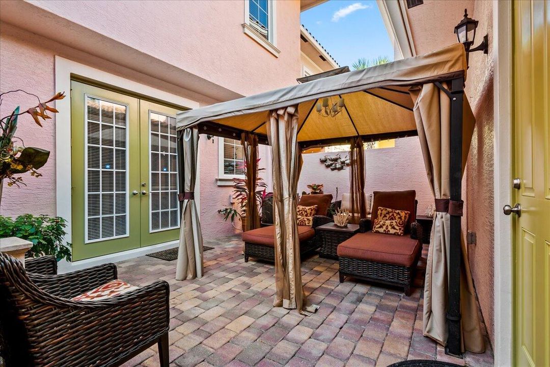 待售: $585,000 (3 贝兹, 2 浴室, 1822 平方英尺)