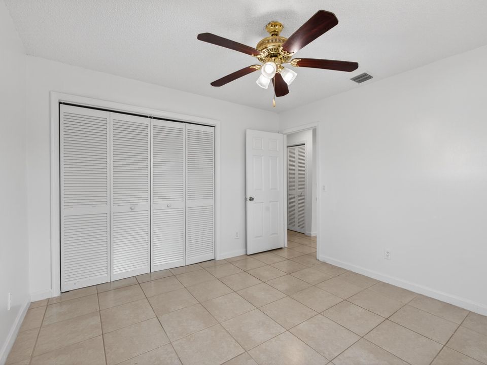 На продажу: $249,900 (2 спален, 2 ванн, 948 Квадратных фут)