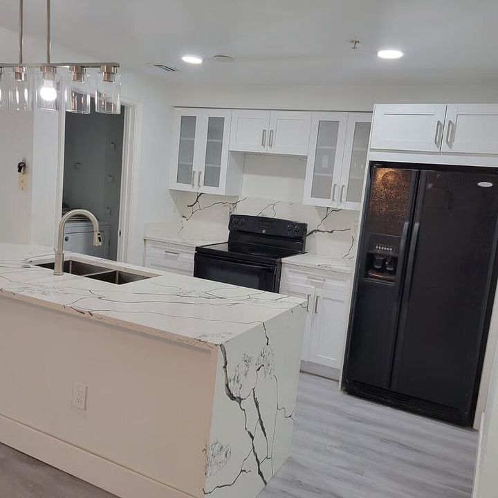 For Sale: $335,000 (2 beds, 2 baths, 1120 Square Feet)