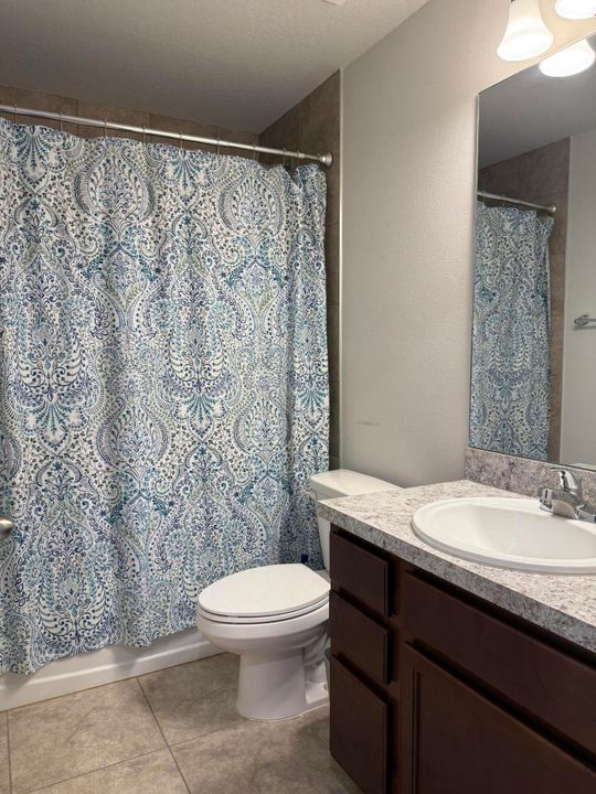 For Rent: $2,100 (3 beds, 2 baths, 1638 Square Feet)