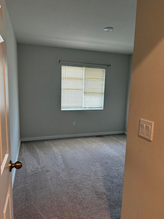 For Rent: $2,100 (3 beds, 2 baths, 1638 Square Feet)