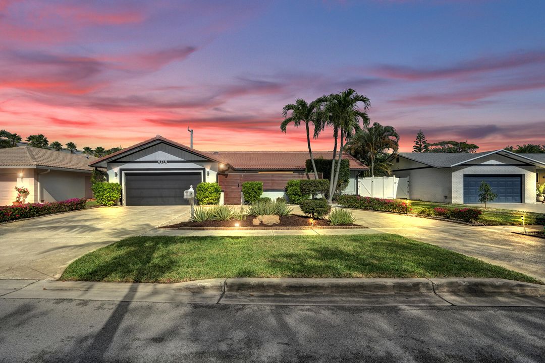 For Sale: $949,000 (3 beds, 2 baths, 1675 Square Feet)
