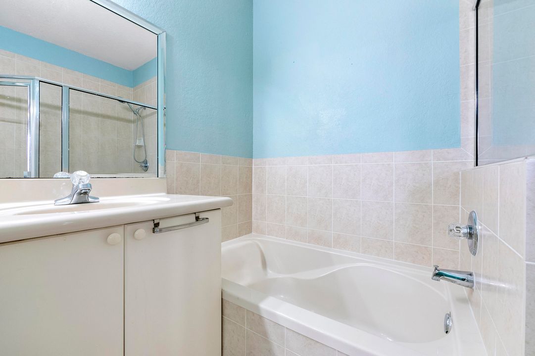 En Venta: $575,000 (4 camas, 2 baños, 2102 Pies cuadrados)