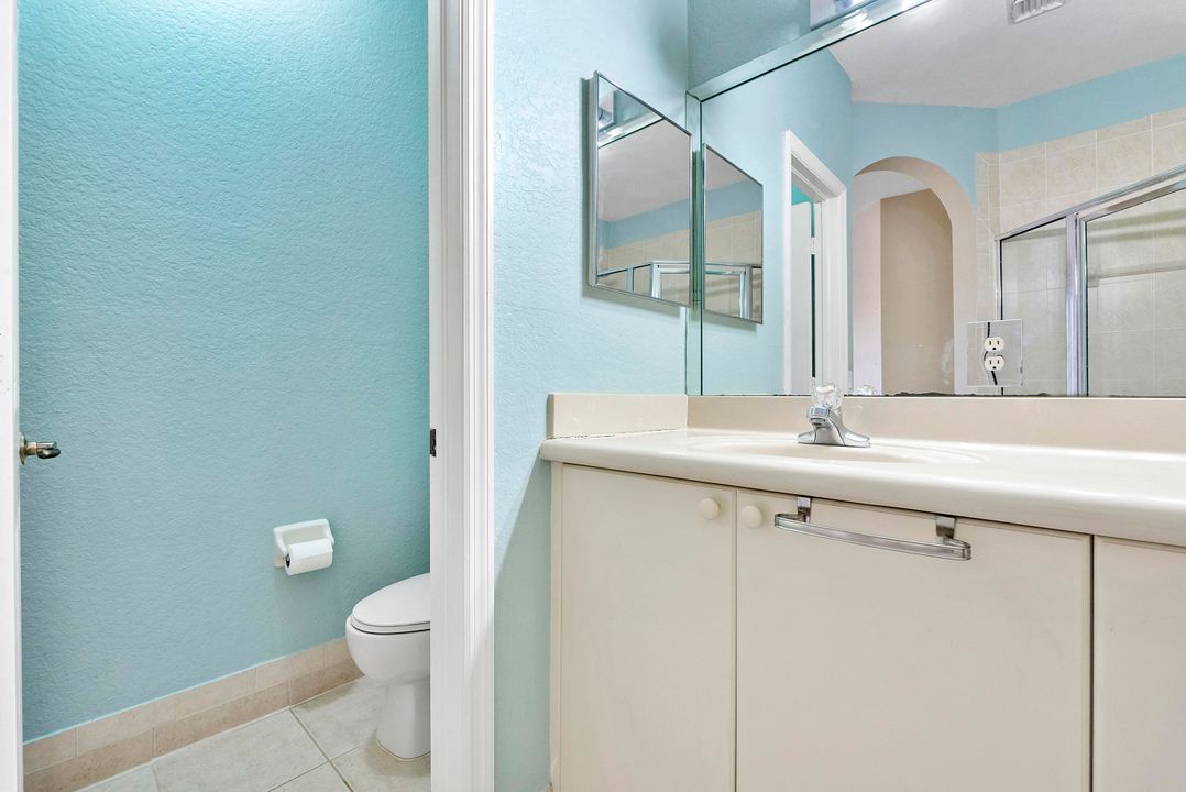 En Venta: $575,000 (4 camas, 2 baños, 2102 Pies cuadrados)