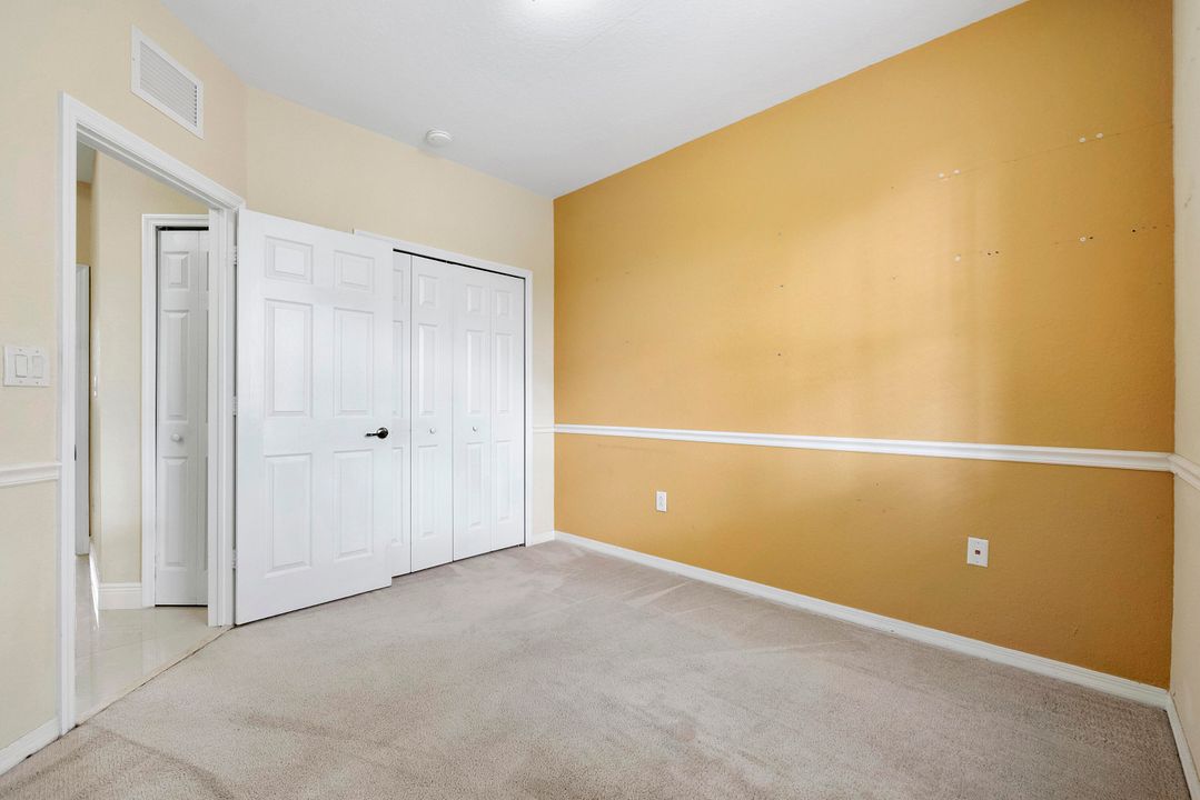 En Venta: $575,000 (4 camas, 2 baños, 2102 Pies cuadrados)