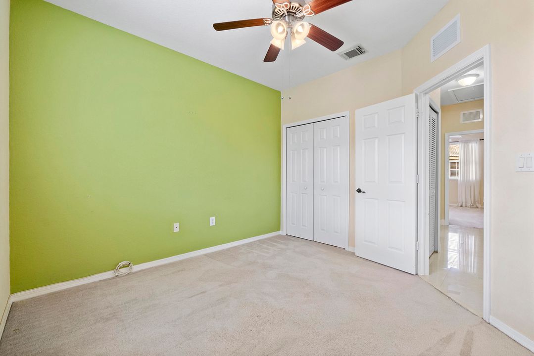 En Venta: $575,000 (4 camas, 2 baños, 2102 Pies cuadrados)