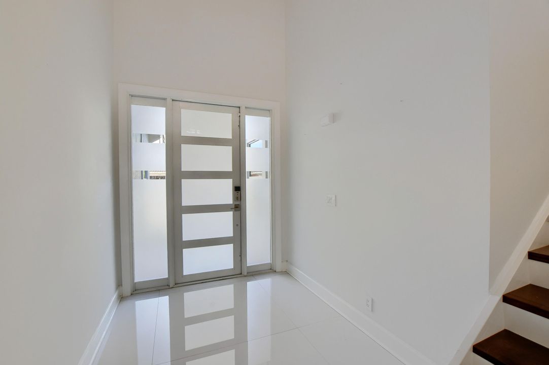 For Sale: $1,525,000 (5 beds, 4 baths, 3853 Square Feet)