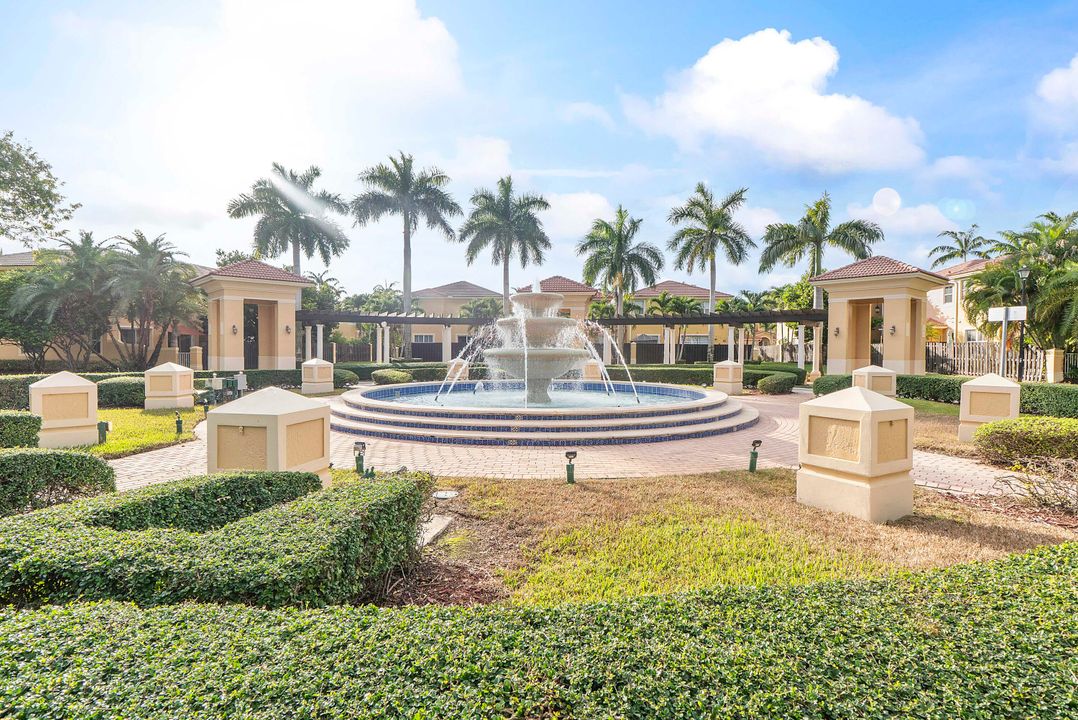 En Venta: $575,000 (4 camas, 2 baños, 2102 Pies cuadrados)