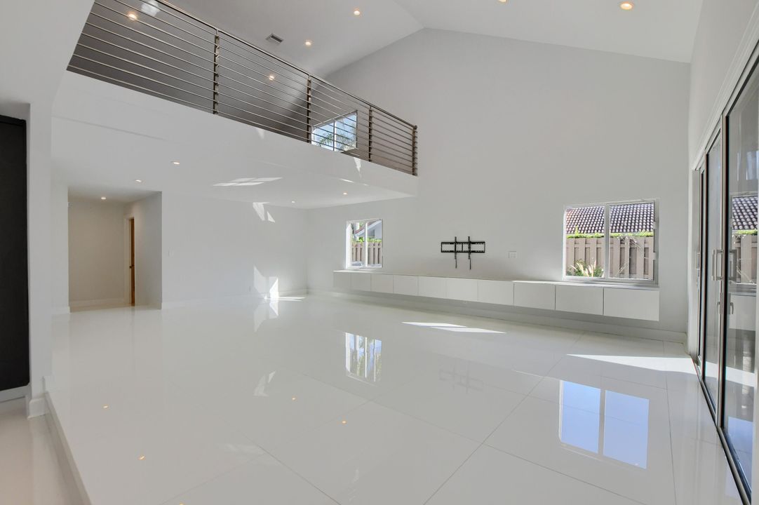 For Sale: $1,525,000 (5 beds, 4 baths, 3853 Square Feet)