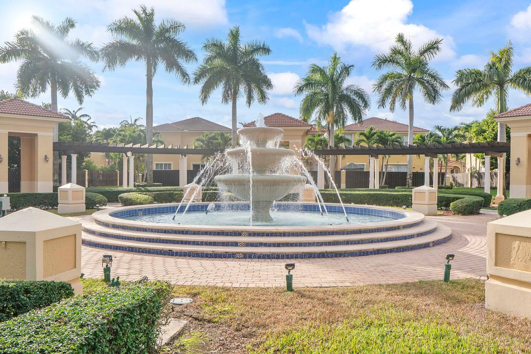 En Venta: $575,000 (4 camas, 2 baños, 2102 Pies cuadrados)