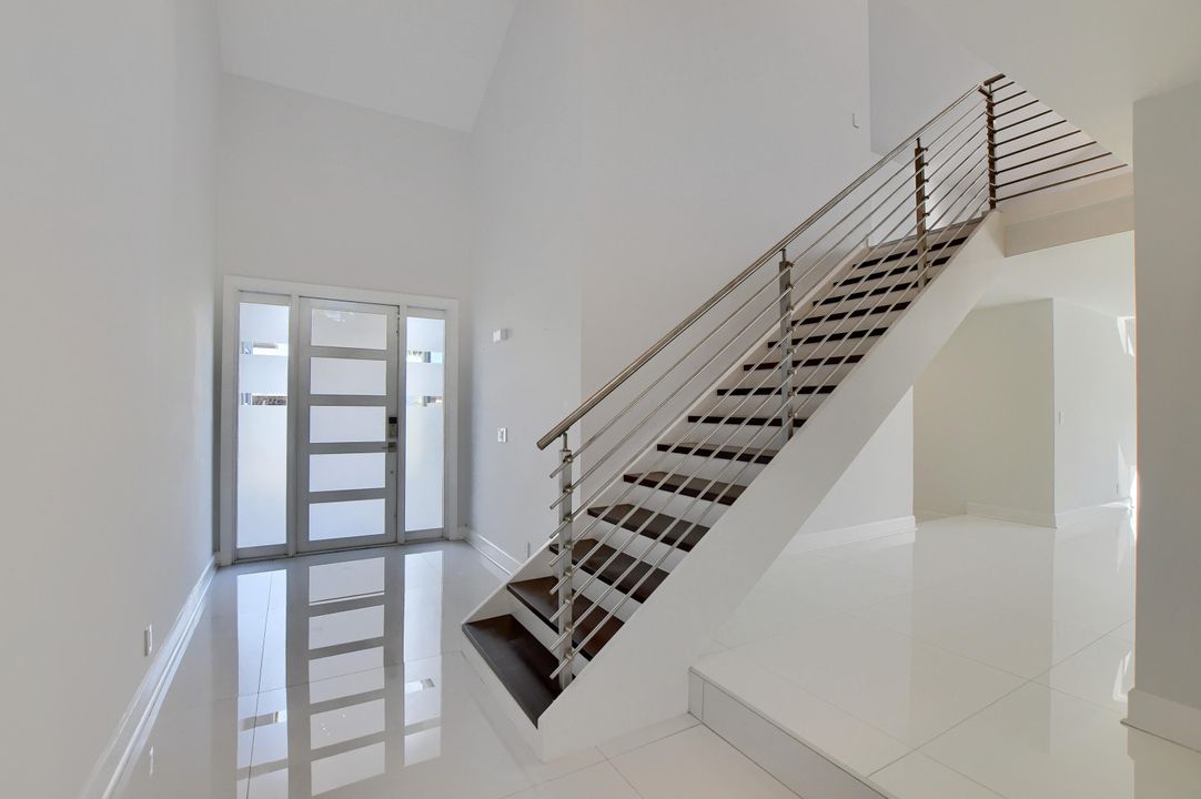 For Sale: $1,525,000 (5 beds, 4 baths, 3853 Square Feet)