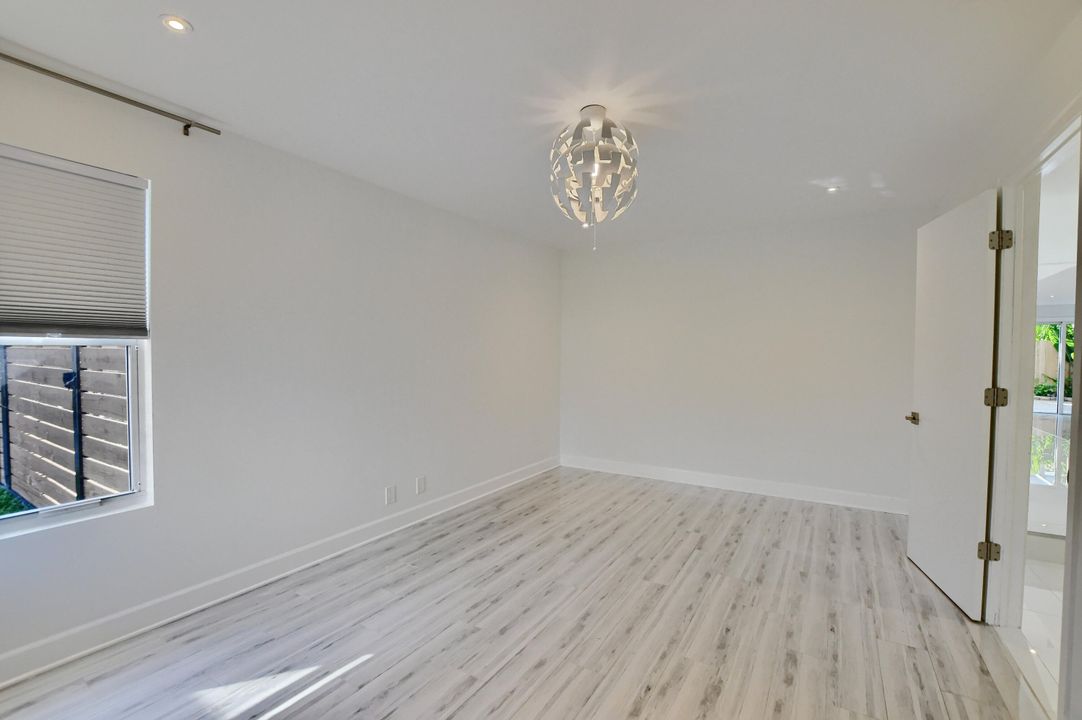 For Sale: $1,525,000 (5 beds, 4 baths, 3853 Square Feet)