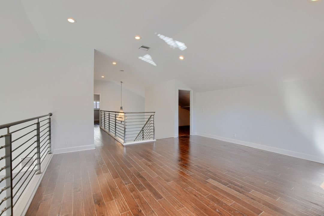 For Sale: $1,525,000 (5 beds, 4 baths, 3853 Square Feet)