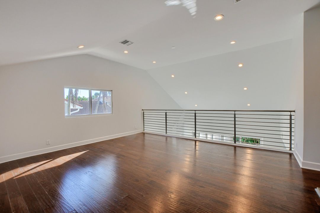 For Sale: $1,525,000 (5 beds, 4 baths, 3853 Square Feet)