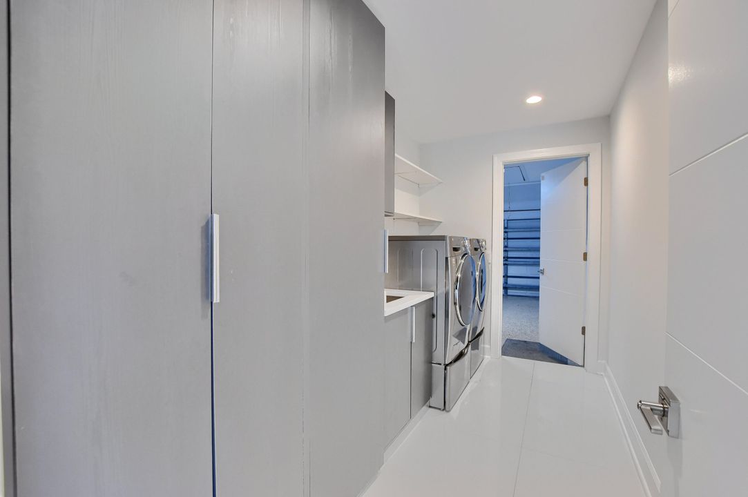 For Sale: $1,525,000 (5 beds, 4 baths, 3853 Square Feet)