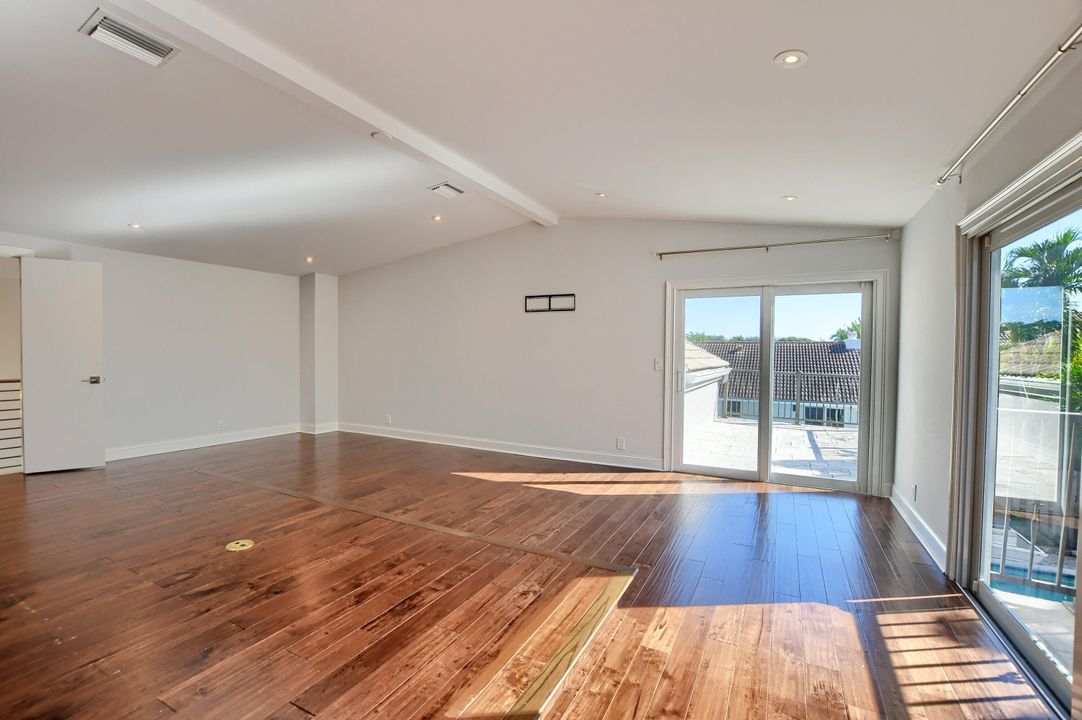 For Sale: $1,525,000 (5 beds, 4 baths, 3853 Square Feet)