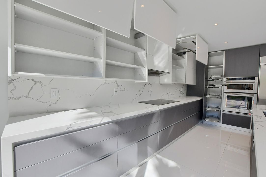 For Sale: $1,525,000 (5 beds, 4 baths, 3853 Square Feet)