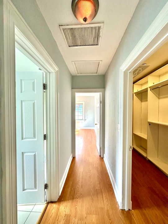 En Renta: $2,650 (3 camas, 2 baños, 2390 Pies cuadrados)