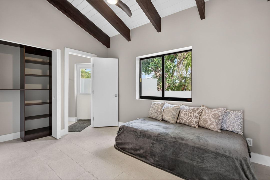 En Venta: $2,990,000 (4 camas, 3 baños, 2839 Pies cuadrados)