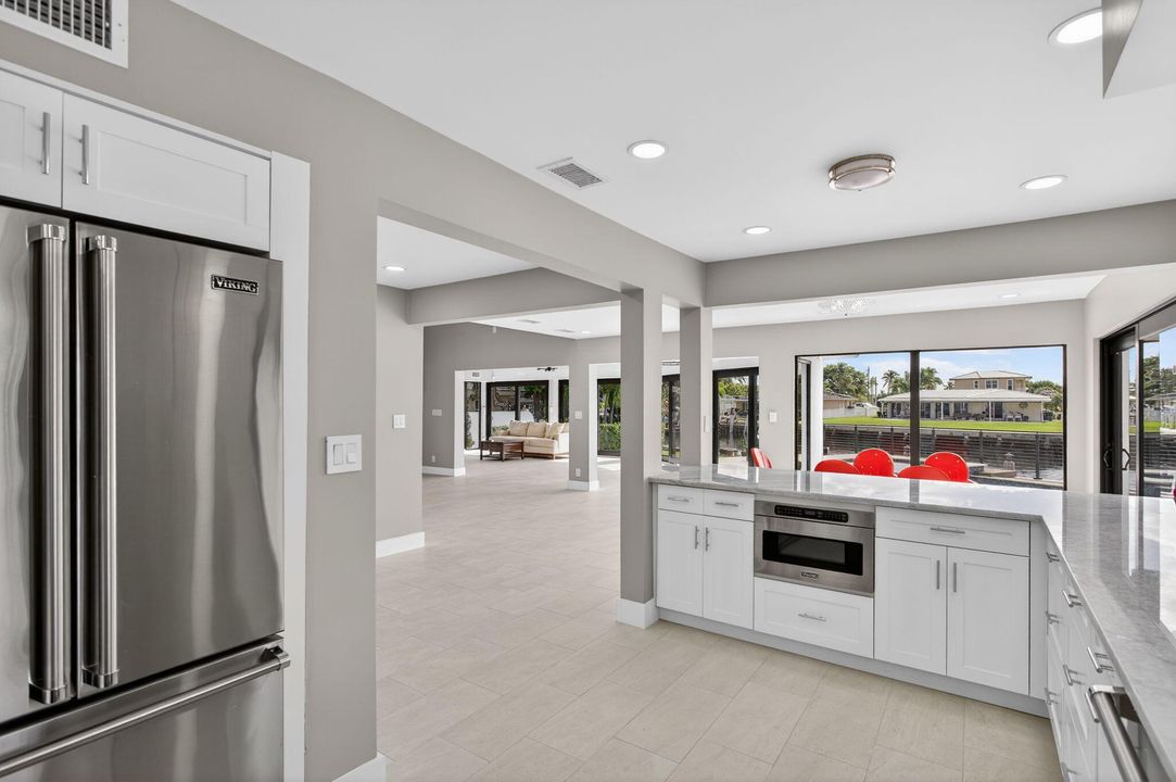 En Venta: $2,990,000 (4 camas, 3 baños, 2839 Pies cuadrados)