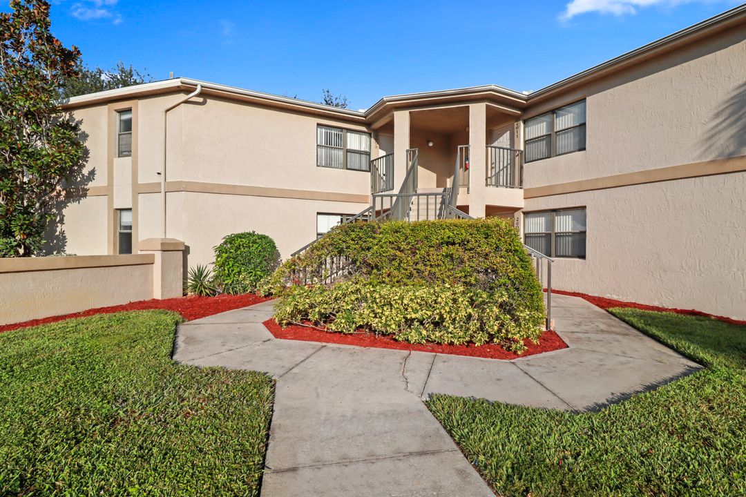 出租: $1,700 (2 贝兹, 2 浴室, 1000 平方英尺)