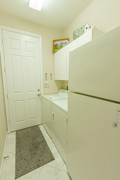 For Sale: $499,900 (3 beds, 2 baths, 2545 Square Feet)