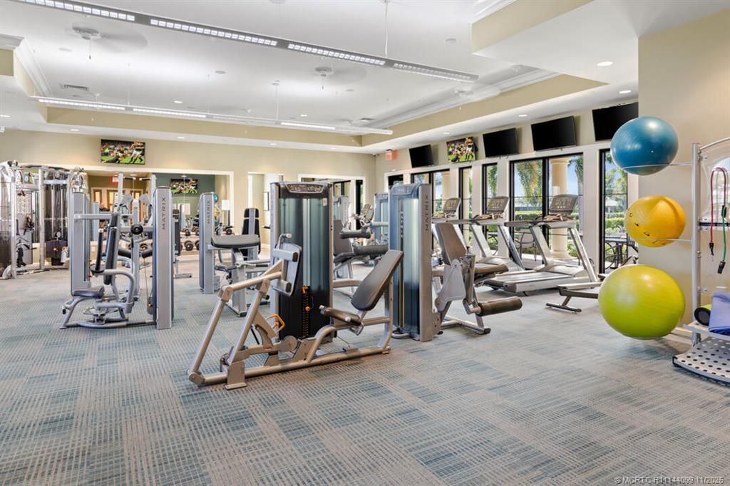 For Sale: $529,000 (3 beds, 3 baths, 2131 Square Feet)