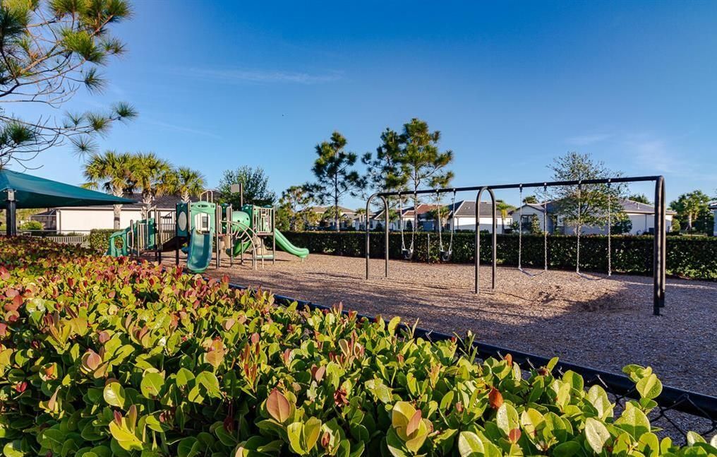 For Sale: $529,000 (3 beds, 3 baths, 2131 Square Feet)