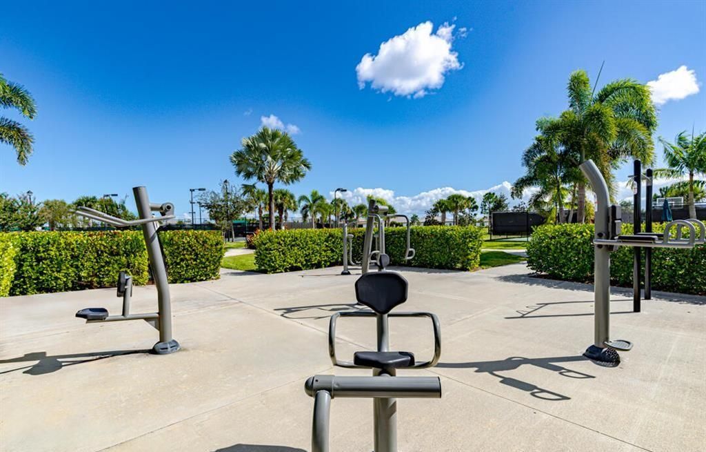 For Sale: $529,000 (3 beds, 3 baths, 2131 Square Feet)