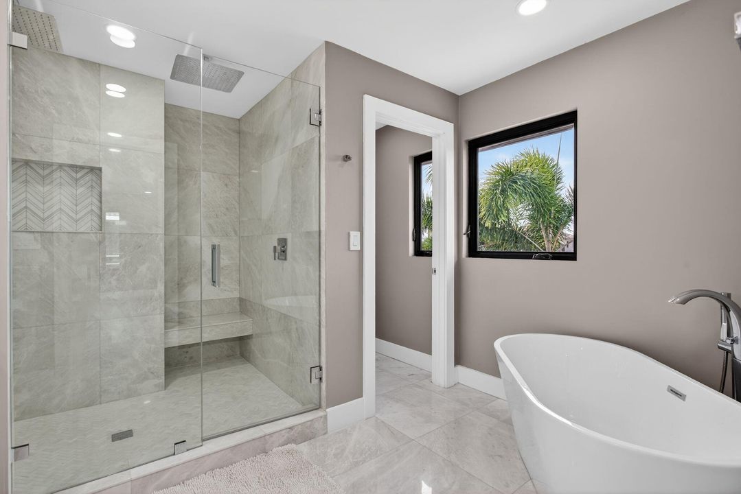 En Venta: $2,990,000 (4 camas, 3 baños, 2839 Pies cuadrados)