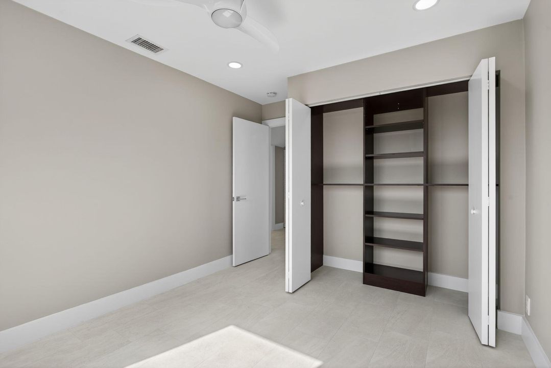 En Venta: $2,990,000 (4 camas, 3 baños, 2839 Pies cuadrados)