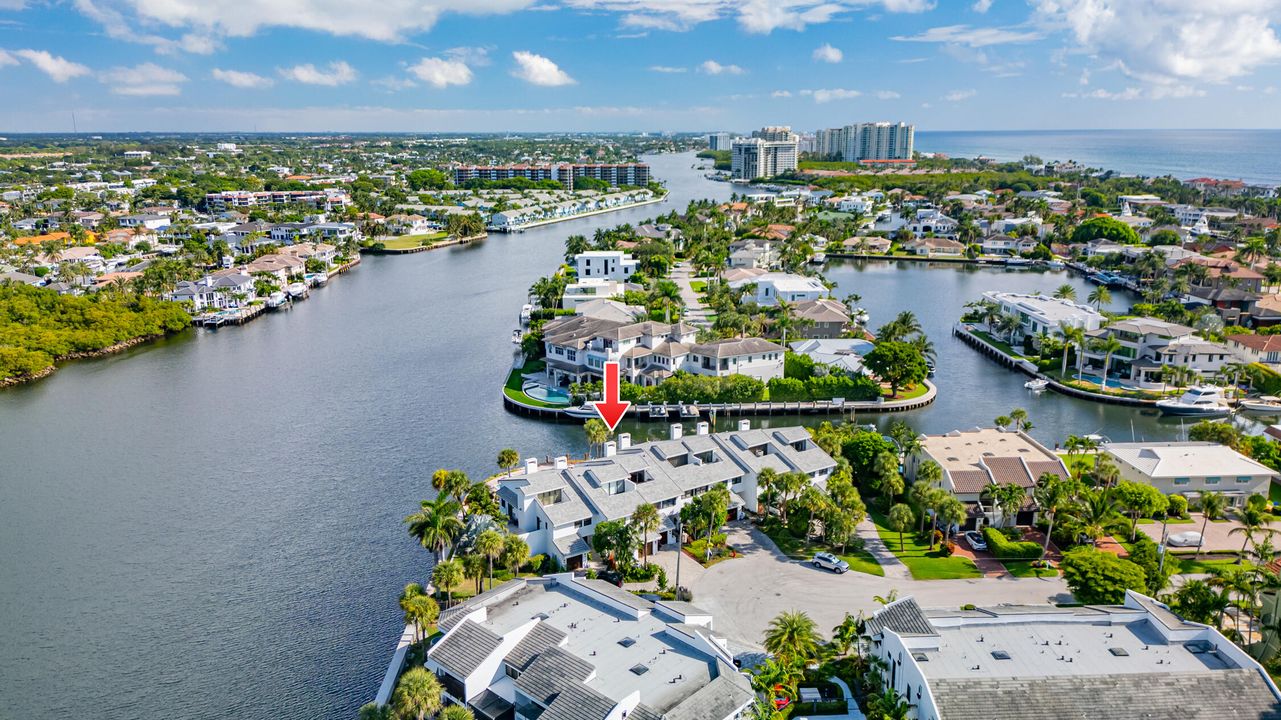 В аренду: $8,000 (2 спален, 2 ванн, 2300 Квадратных фут)