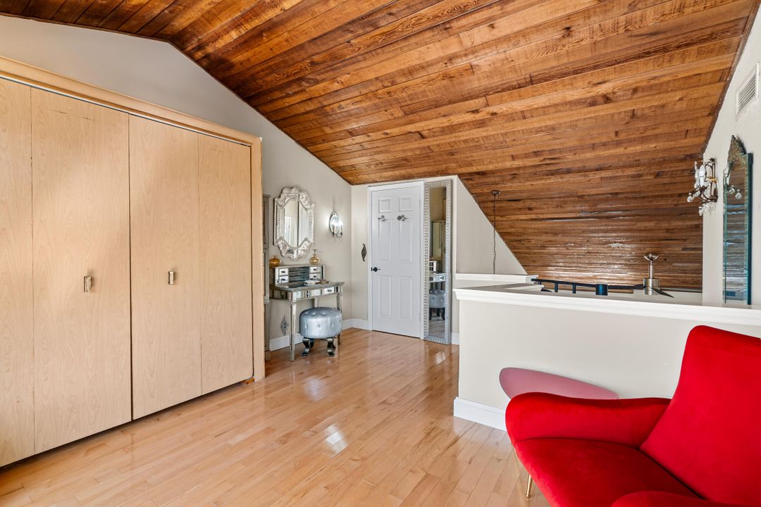 В аренду: $8,000 (2 спален, 2 ванн, 2300 Квадратных фут)