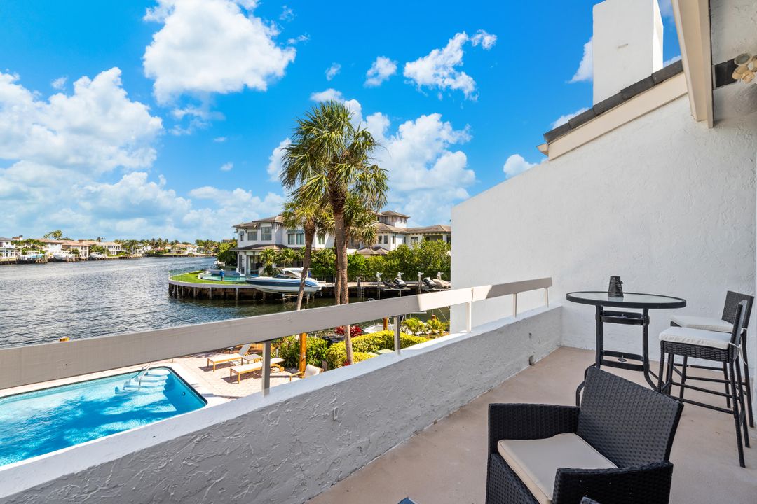 В аренду: $8,000 (2 спален, 2 ванн, 2300 Квадратных фут)