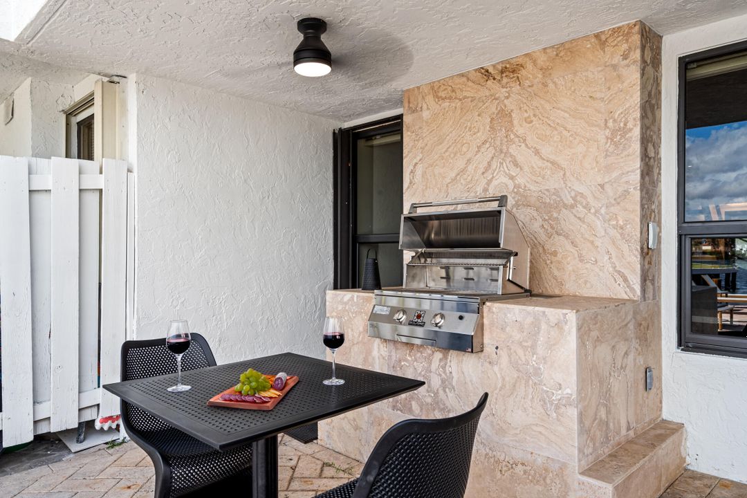 В аренду: $8,000 (2 спален, 2 ванн, 2300 Квадратных фут)