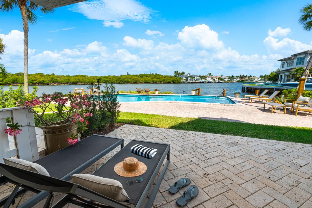 В аренду: $8,000 (2 спален, 2 ванн, 2300 Квадратных фут)