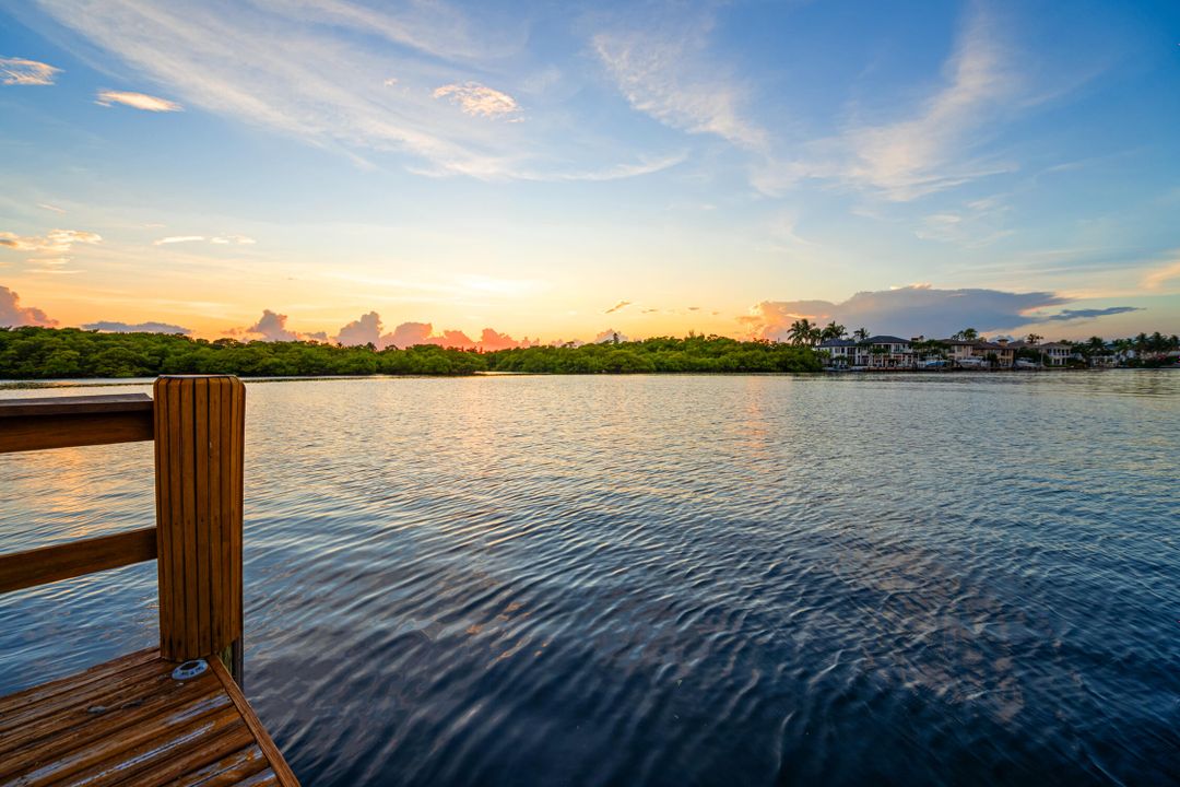 В аренду: $8,000 (2 спален, 2 ванн, 2300 Квадратных фут)