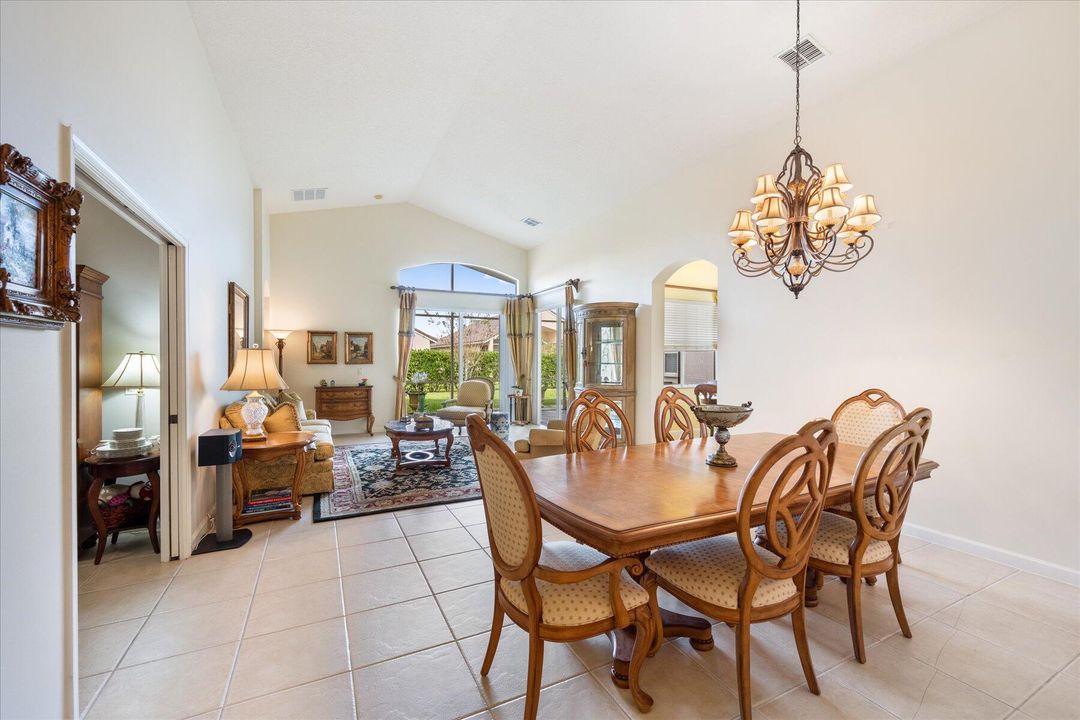 For Rent: $2,750 (3 beds, 2 baths, 1818 Square Feet)