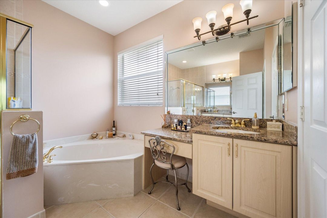 For Rent: $2,750 (3 beds, 2 baths, 1818 Square Feet)