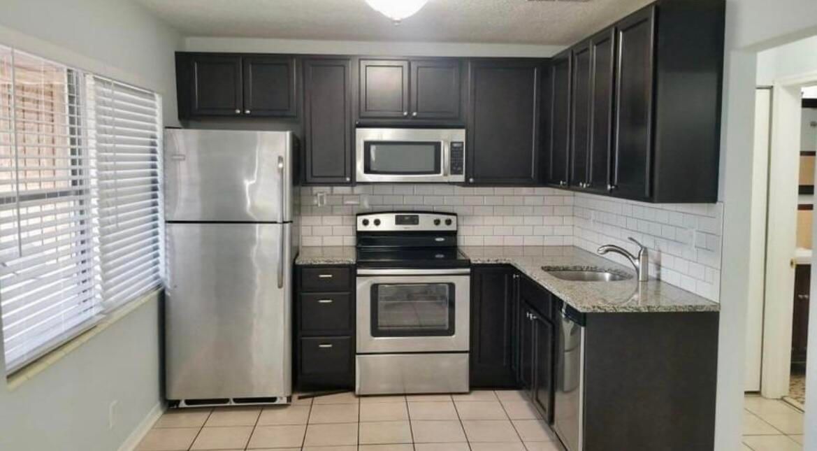 待售: $579,000 (0 贝兹, 0 浴室, 1377 平方英尺)