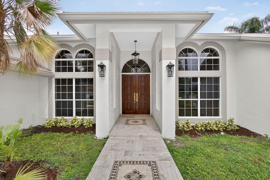 待售: $1,499,900 (5 贝兹, 3 浴室, 3875 平方英尺)