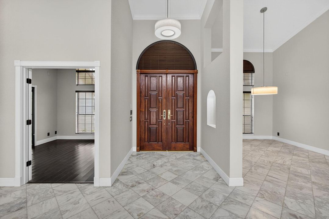 待售: $1,499,900 (5 贝兹, 3 浴室, 3875 平方英尺)