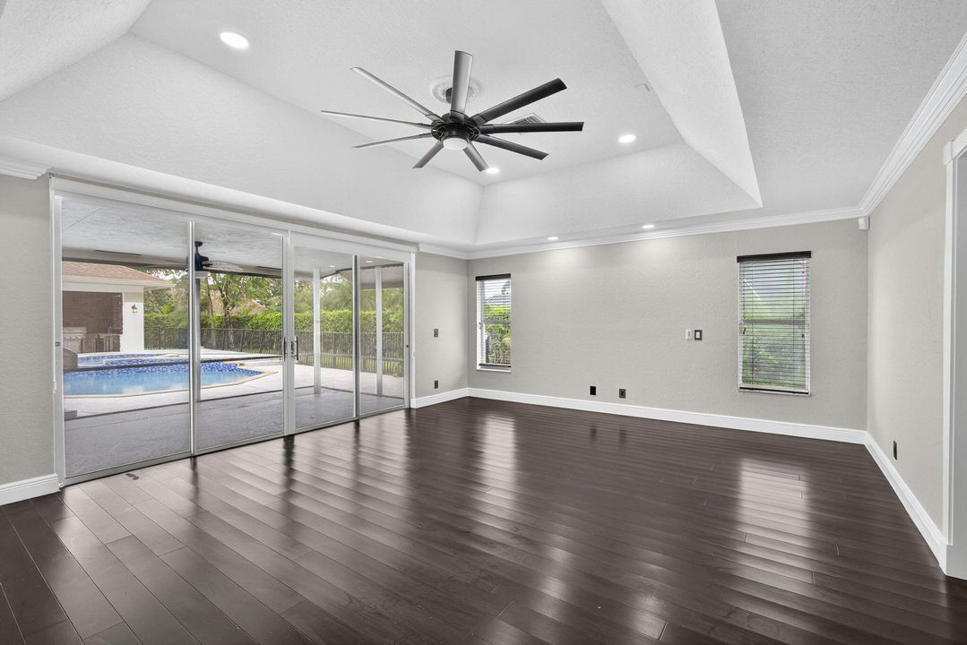 待售: $1,499,900 (5 贝兹, 3 浴室, 3875 平方英尺)