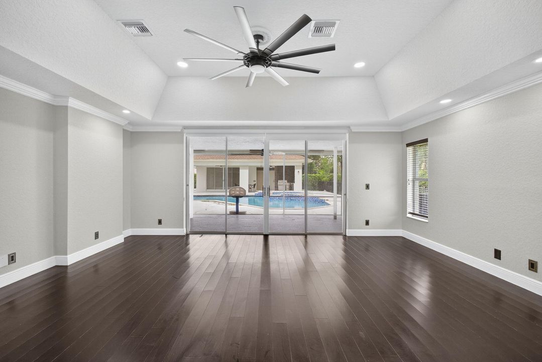 待售: $1,499,900 (5 贝兹, 3 浴室, 3875 平方英尺)