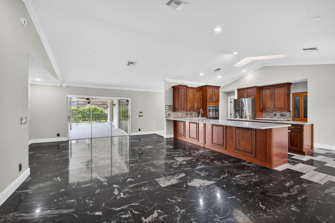 待售: $1,499,900 (5 贝兹, 3 浴室, 3875 平方英尺)