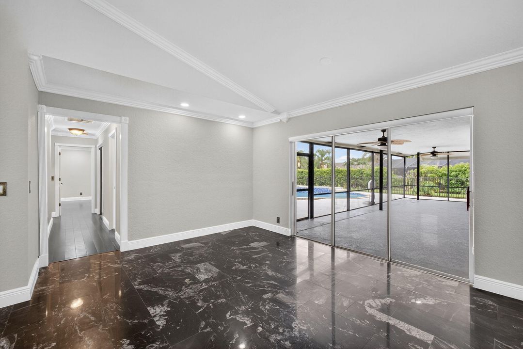 待售: $1,499,900 (5 贝兹, 3 浴室, 3875 平方英尺)