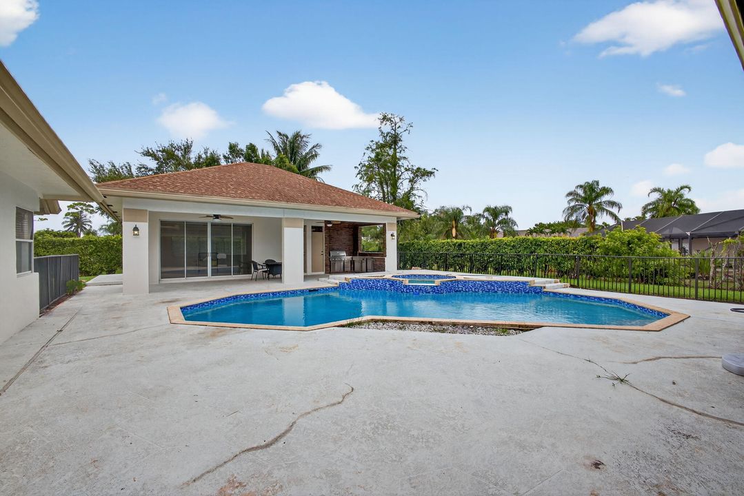 待售: $1,499,900 (5 贝兹, 3 浴室, 3875 平方英尺)