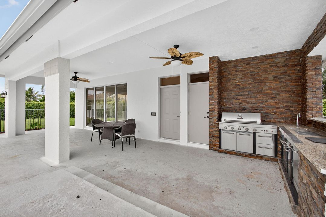 待售: $1,499,900 (5 贝兹, 3 浴室, 3875 平方英尺)